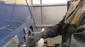 Вытягивание ребра на двери при помощи споттера