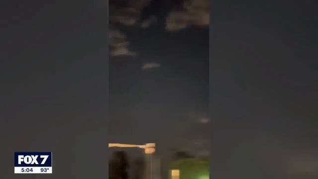 UFO Sighting? Witnesses, drone expert react to mysterious lights in Texas sky | FOX 7 Austin смотреть онлайн