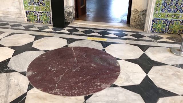 ТОПКАПЫ ВЫСТАВИЛ БЕСЦЕННЫЙ ЭКСПОНАТ.НЕВОЗМОЖНО ОТОРВАТЬ ВЗГЛЯД.УВИЖУ ВПЕРВЫЕ ! И НОВЫЕ ТАЙНЫ ДВОРЦА