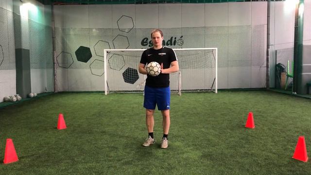 Чеканка, стоя на одной ноге. Арсений Клементьев | Estadio Workout смотреть онлайн