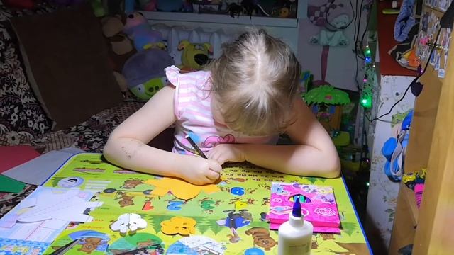 Лошадка из бумаги смотреть онлайн