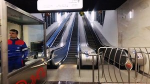 Эскалаторная галерея на Воробьёвых горах