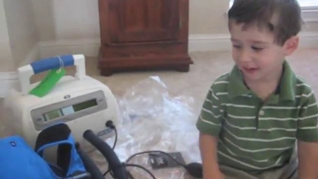 Oliver talking about Bennett's Vest смотреть онлайн