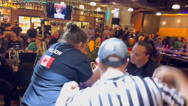 Gabriela Vasconcelos armwrestling North vs South #eastvswest #devonlarratt #armwrestling #youtube