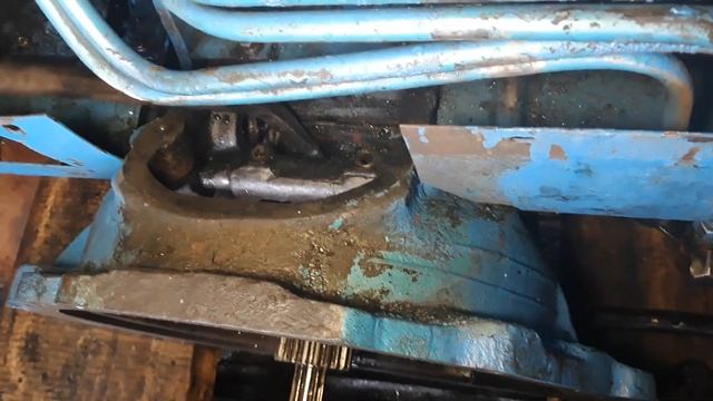 Как снять подводной вал для замены выжимных подшипников на Т-40. смотреть онлайн