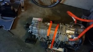 Lexus invterer and transmission running on 200v