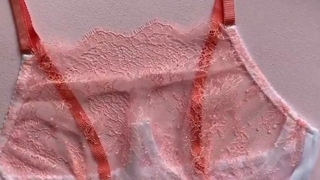 Комплект с холтер бра на косточках с одними трусиками