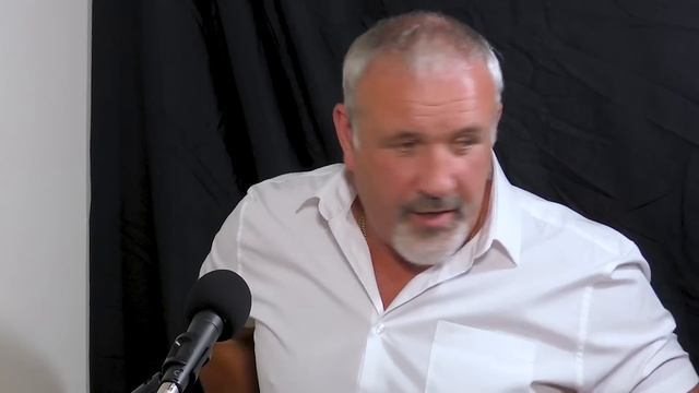 Debt Collector Shaun Smith talks about the Slap on vice. смотреть онлайн