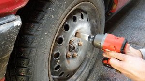 Test Review NEW MILWAUKEE M18 FMTIW2F12 FUEL MID-TORQUE IMPACT WRENCH WITH FRICTION RING.