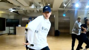BAEKHYUN 백현 ‘Candy’ Dance Practice