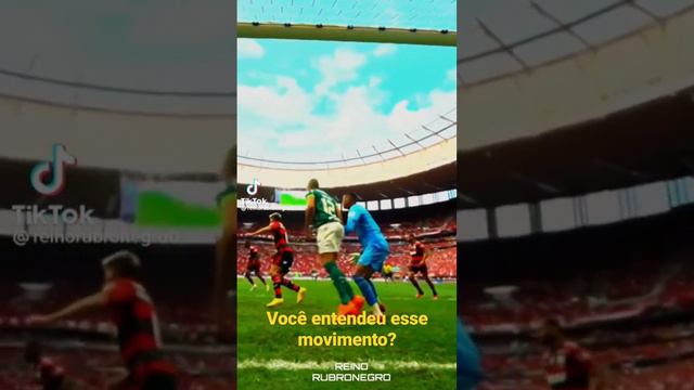 Goleiro Santos retira a mão da bola no último gol na final da Supercopa do Brasil. Tem explicação?