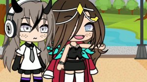 на моих часов уже 11:00 сабирася милая мы едем в метро пой