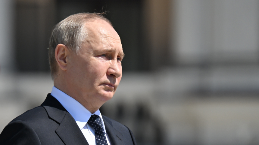Путин прибыл в Королев для осмотра объектов оборонных предприятий