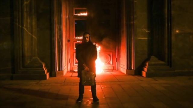 Горящая дверь Лубянки Петр Павленский