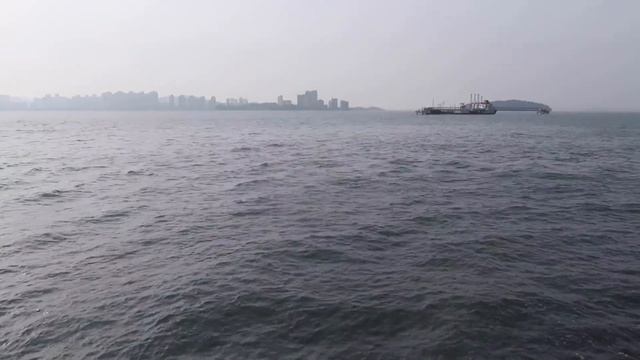 НА ОСТРОВЕ РАЗВЛЕЧЕНИЙ! НЕ УМЕЕМ ЕСТЬ ПАЛОЧКАМИ? /5.05.19 смотреть онлайн