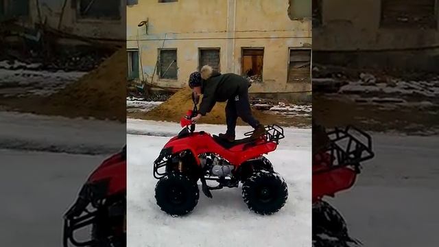 Мальчик 7 лет на квадроцикле зажигает смотреть онлайн