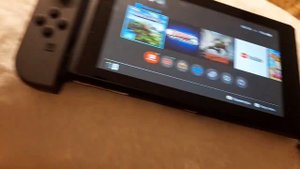 что делать если не подключается 1 из 2 контролеров на нинтендо свитч