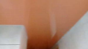 Лампа светится при выключении света.как устранить.