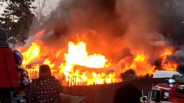 Томск. Пожар в Радужном смотреть онлайн