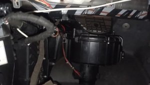 Заслонка рециркуляции воздуха, с датчиком качества воздуха. Опель астра