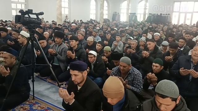 Жума дуоси 05.01.2024...Бешариқ тумани Умар Ибн Абдулазиз жоме масжиди имоми...Абдуҳакимжон домла смотреть онлайн