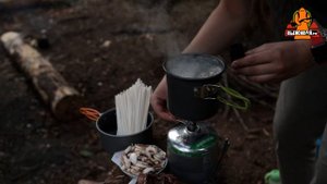 Удон с говядиной и грибами | Готовим на горелке в лесу | Рецепт | В походных условиях | Выживай.РФ