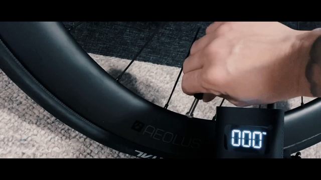 Xiaomi Mi portable electronic pump for my 2021 Madone SLR7. смотреть онлайн