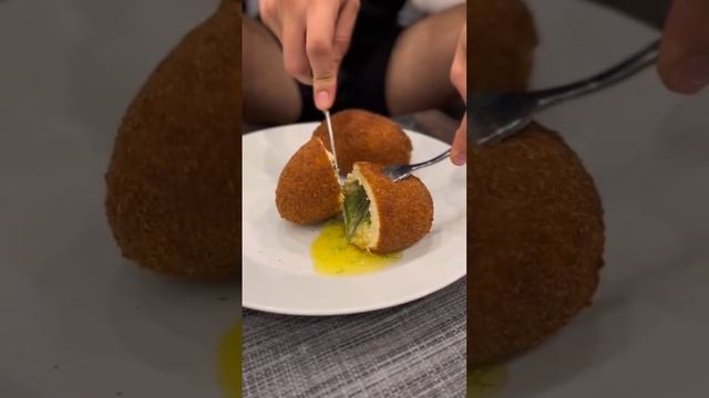 ЛІНИВА КОТЛЕТА ПО-КИЇВСЬКИ/ Chicken Kiev?