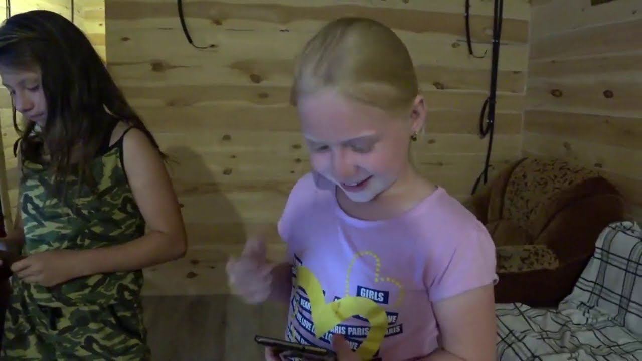 КАБАЧКИ В КЛЯРЕ!/ВАНЯ ИЗОБРЕТАТЕЛЬ/ЗАБЫЛИ СНЯТЬ ОДИН ШОВ!✂/Семья Жуковых смотреть онлайн