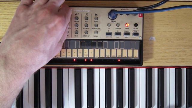 Korg Volca Keys 80's Style Synth Brass Lead Tutorial Synthwave смотреть онлайн