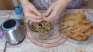 Куриные крылышки фаршированные орехами и черносливом. Очень красиво и вкусно.