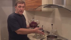 Домашние заготовки из вишни: сок и пастила.