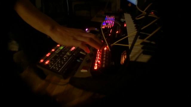 Korg MS-20, DroneLabV2, ER-1 || JAM #6: NOISY TECHNO IT'S NOT A PHASE MOM смотреть онлайн