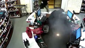 У вэйпера взорвалась вэйп на штанах.Вэйп!!!Смотреть всем.Взорвался вэйп.
