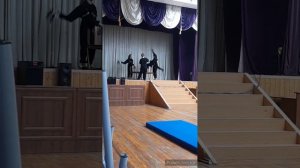 лечу колено//три года как дочка тренируется//приблудился пёсик//(6 месяцев назад