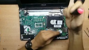 Bongkar notebook asus X200M / X200MA no display