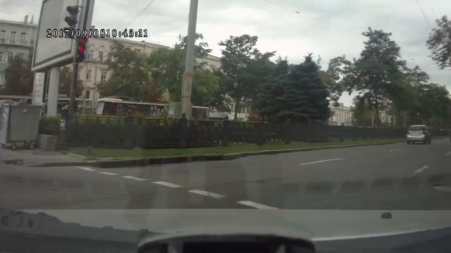 Мне кажется, что тут замешаны бешеные бабки смотреть онлайн