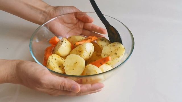 Запечённая картошка. Картофель по-деревенски в духовке с корочкой. Запеченный картофель