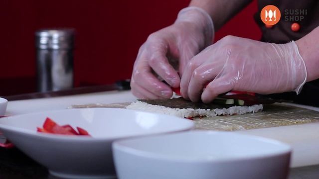 Как приготовить ролл Овощной. Приготовление роллов. Суши шоп. смотреть онлайн