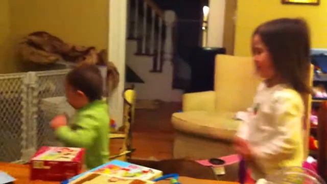 The Hug Game смотреть онлайн