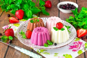 КАК ПРИГОТОВИТЬ СУФЛЕ БЕЗ ВЫПЕЧКИ С ЖЕЛАТИНОМ И СМЕТАНОЙ
