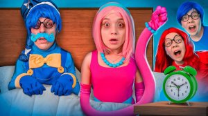 Family Mommy long legs in real life! Brother long eyes and Sister Long neck!