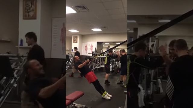 Подтягивания на TRX нейтральным хватом смотреть онлайн