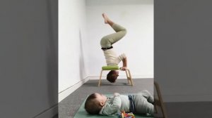 Йога для мам. ??Yoga for moms.