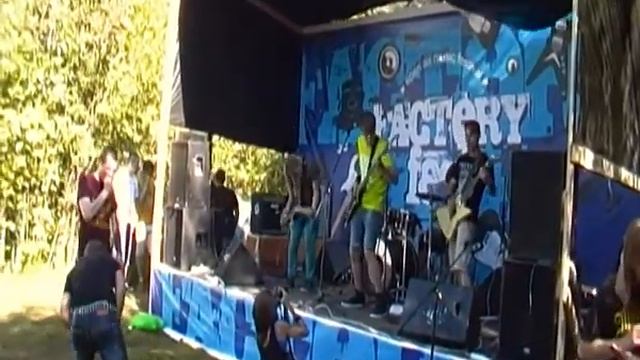 Уменяоно - Swallow My Cum (Factory Fest 2013) смотреть онлайн