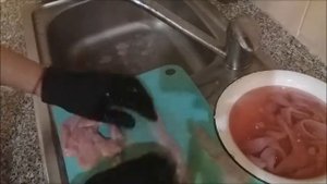 Как почистить кишки для домашней колбасы.