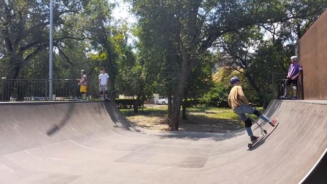 Крым SK Park Феодосия - Пацаны творят Финты или Сальтуха по Крымский (5 июля 2022г.) смотреть онлайн