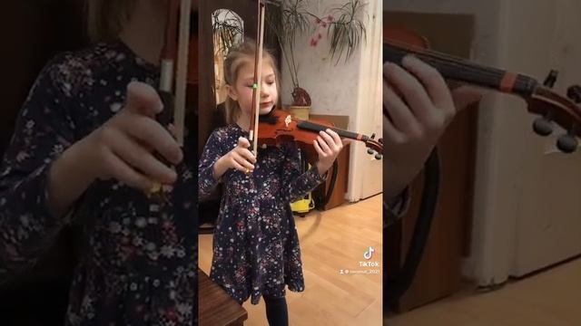 Первое Пиццикато на скрипке 1/8 смотреть онлайн