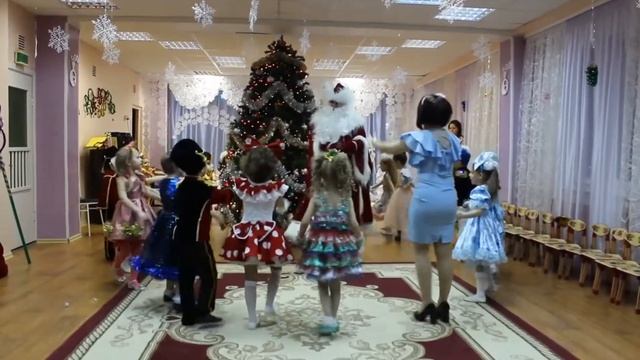 Хоровод с Дедом Морозом в старшей группе "Спасибо Дед Мороз!" смотреть онлайн