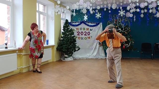 Горбунков и знойная женщина - бриллиантовая рука